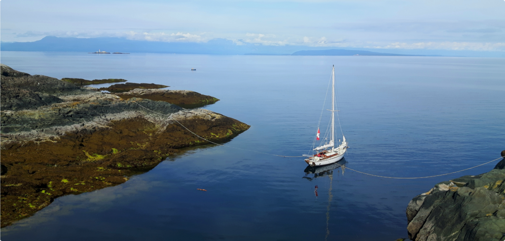 Welcome to Starlight Sailing Adventures, Sooke, BC, Victoria, BC, Vancouver Island ROC-M (DSC) VHF Marine Radio